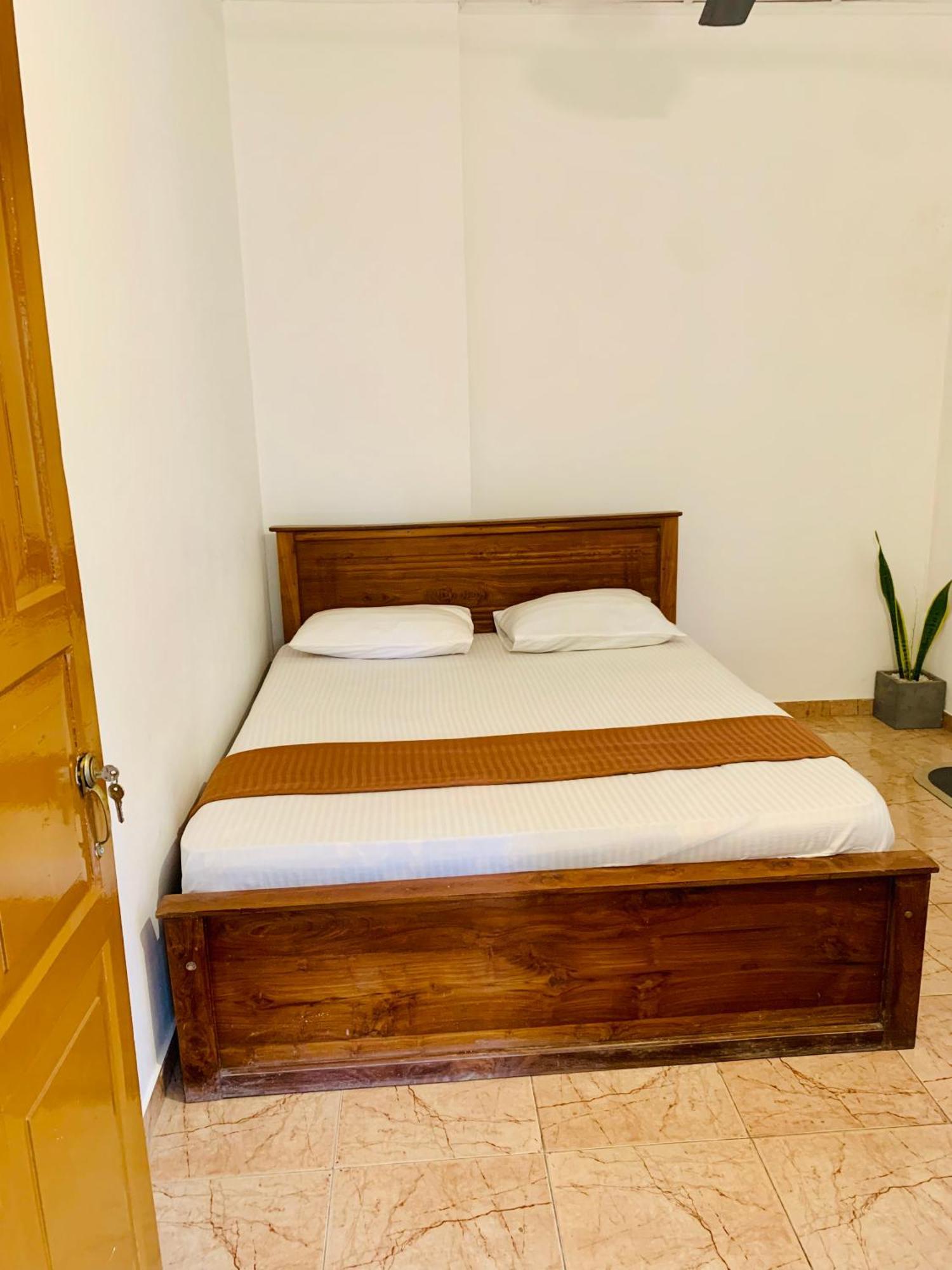 Dreamy Surf House Hotel Weligama Exterior photo