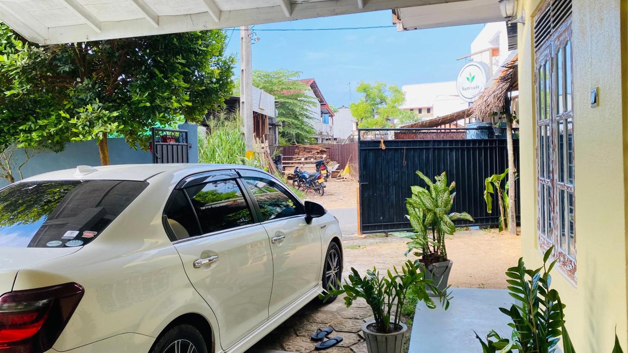 Dreamy Surf House Hotel Weligama Exterior photo