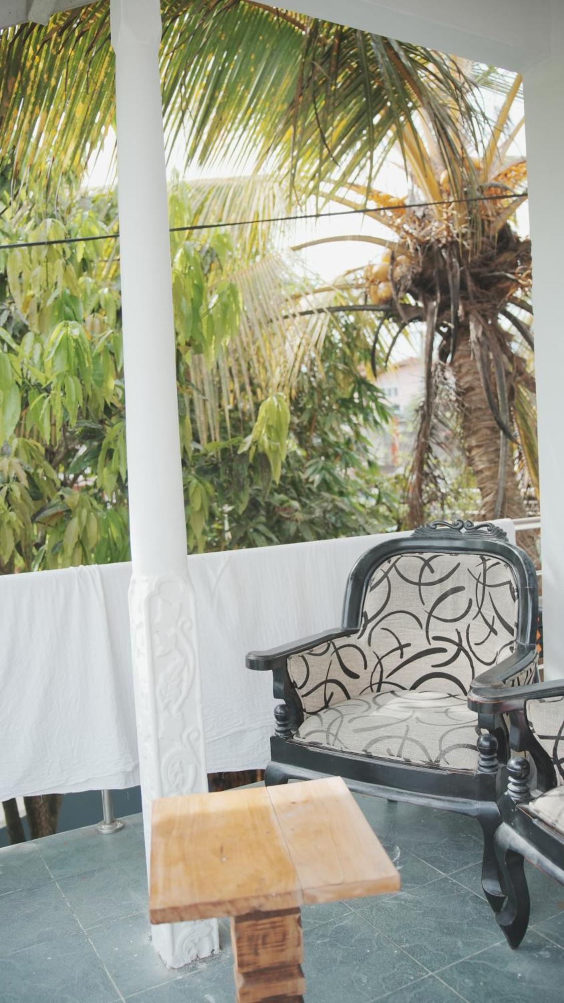 Dreamy Surf House Hotel Weligama Exterior photo